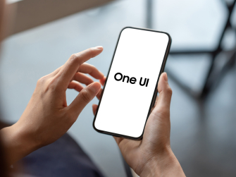 Symbolbild: One UI auf Smartphone-Screen